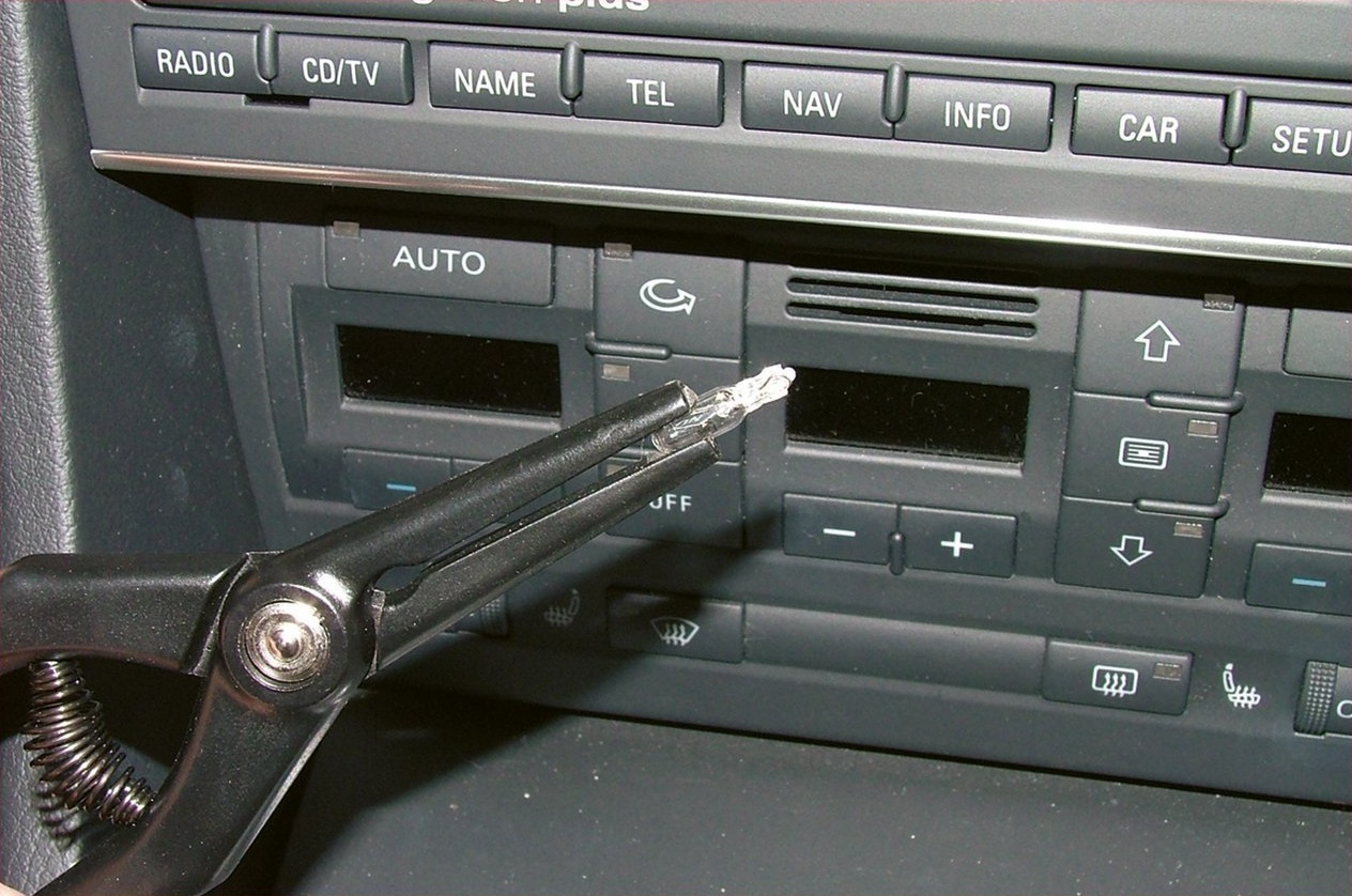 FC-9G0302 Special Bulb and Fuse Pliers - Image 3